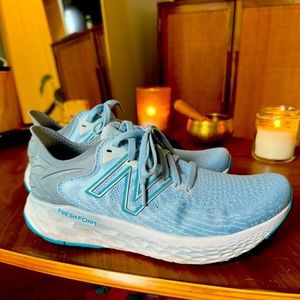 New Balance sneakers 7.5